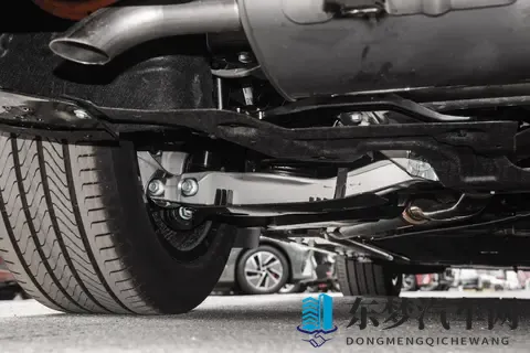 2025款星纪元ET：黄金增程+雪豹四驱，家用SUV的优选-3