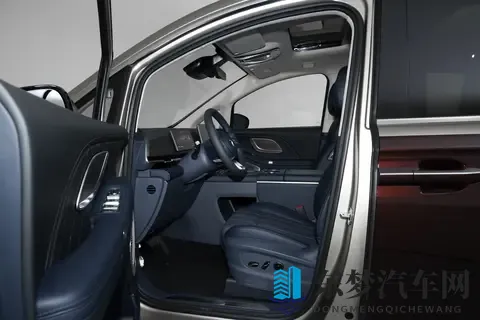 26款岚图梦想家 PHEV 乾崑Ultra车型的体验如何？-2