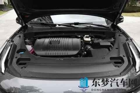 安全就看领克！第三代领克03智能全维升级，兼顾动力和燃油经济性-3