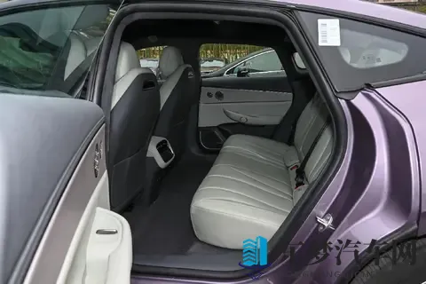 2025款星途星纪元ES，纯电续航710km，轴距3米，8295+激光雷达-2