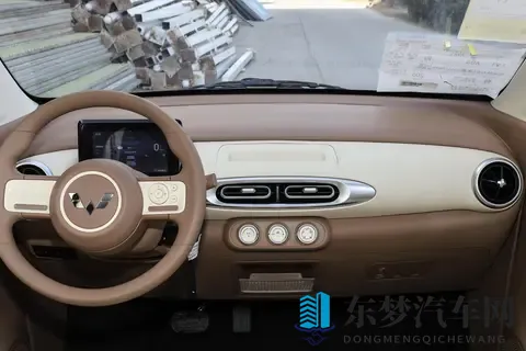 五菱宏光MINIEV四门版301km款上市，558万值吗？