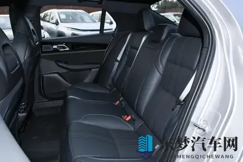 10 - 15 万选车，是不是快把你愁坏了？第三代领克 03 来救场！-1