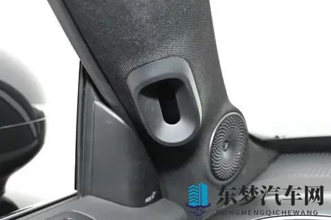 豪华插混SUV又出“黑马”！零重力座椅+双联屏，关键才1699万起-2