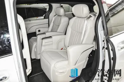 丰田赛那选购指南：10款配置这样选不花冤枉钱-1