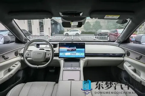 2025款星途星纪元ES，纯电续航710km，轴距3米，8295+激光雷达