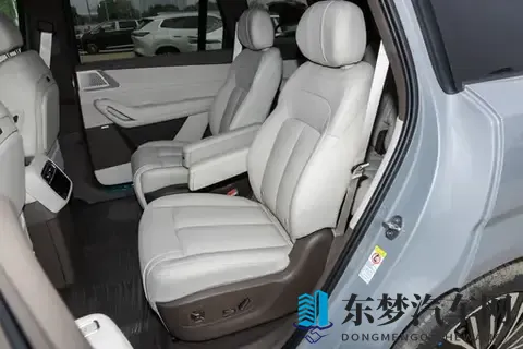 腾势N8L：颜值即正义，设计有深意，让每一次出行都成为享受-2