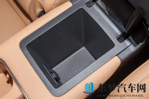 家用MPV新选择！768万起，真7座，续航超1000km，星光730 PHEV-1