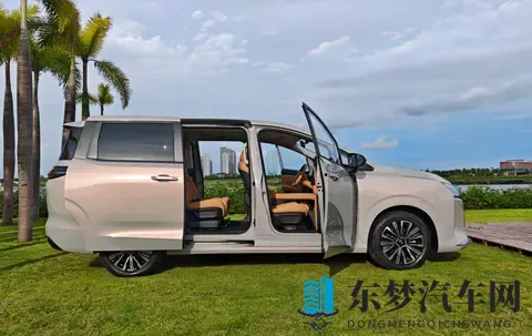 星光730一车三吃!预售768万起,1100km综合续航,88%空间利用率-1