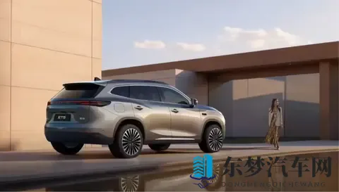 男男h圆房～h嗯啊军人：军中恋人私密瞬间，激情四溢情感流露