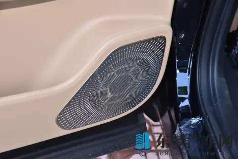 1398万起，四驱+230km纯电续航，蓝电E5 PLUS还送轮上三室一厅-2