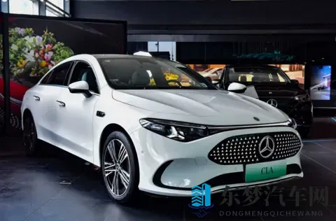 比吉利银河A7还小一圈的车，却被奔驰卖出了“天价”-1