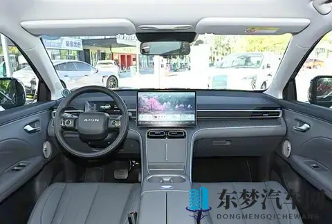 黄色游戏app3.0.3免费oppo版大全装扮每日更新苹果：智能驾驶升级：Oppo版每日新装，苹果用户同步享受-2