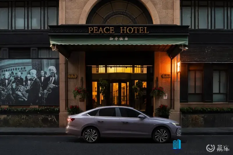 888万元起，朗逸Pro全面升级打响“燃油反击战”-1