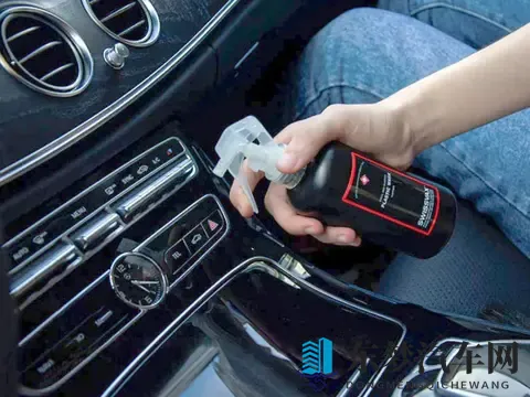 史维克斯教你如何拯救发白粘胶的汽车仪表台？-3