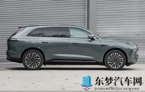 星纪元ET：增程版续航1615公里，它就是打工人的移动舒睡舱-2