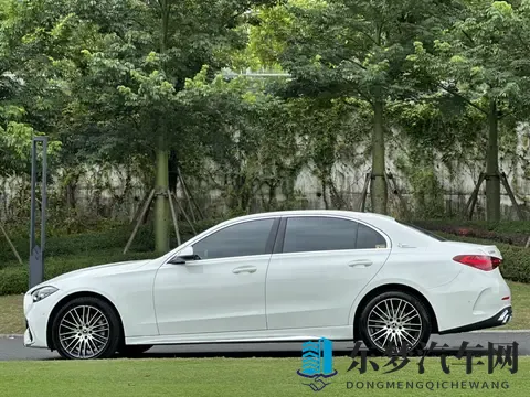 22年奔驰C级，39万公里，215万体验优雅-3