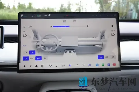 “公路磁悬浮”名不虚传，深蓝L06让百万超跑驾控触手可及-1