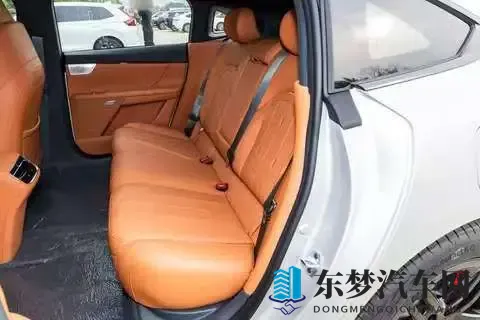 15万买新能源车，东风这款车的“+”号到底加了啥？看完心里有数-2