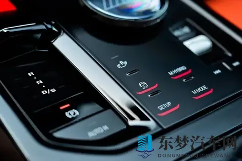 V8双涡轮增压+插电，强大的背后是坚持还是妥协？试驾BMW M5！-2
