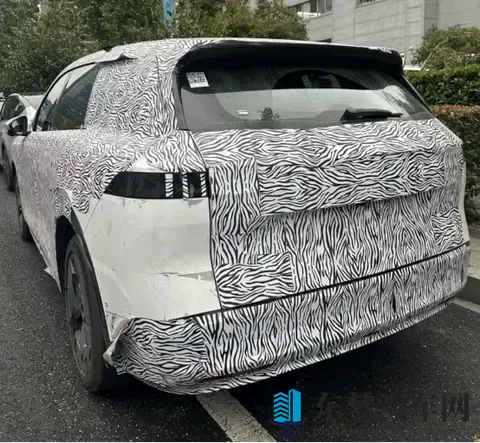 日产N8内饰谍照曝光 配置升级明显_或定位中大型SUV