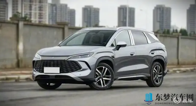 男生和女生一起亏亏app：汽车智能革命，个性化体验升级！-1