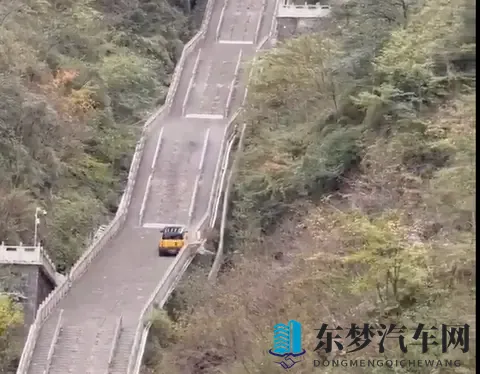 奇瑞天门山溜车撞护栏!挑战路虎神迹失败,技术差or营销赌太大?-3