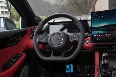 燃油车也有性价比！领克 03 第三代 20T+8AT，智能配置还不落后