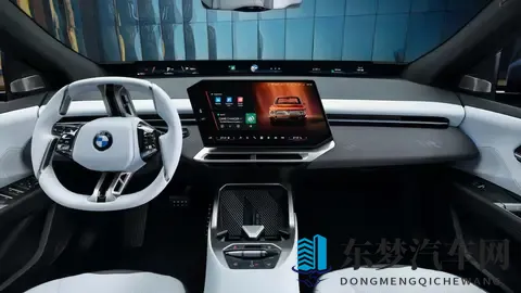 奔驰“开炮”、宝马“沉浸屏”、奥迪“新旧混搭”，谁更领先？-3