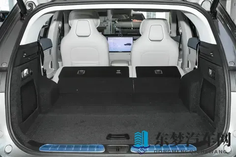 1898万起!2025款星纪元ET:飞鱼底盘+黄金增程,重塑高端SUV-2