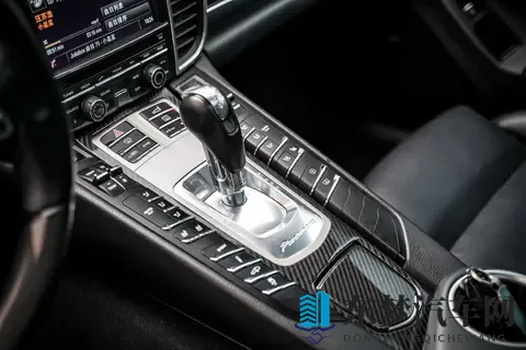 家庭优选大五座SUV，埃安i60双动力1048万起上市-1