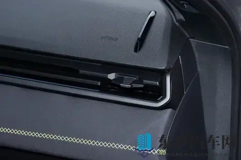 通勤代步好选择 第三代领克 03 燃油性价比试驾-1