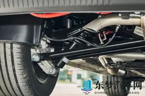 告别“选择困难症”:这辆十万级7座MPV,如何装下三代人的期待?-2