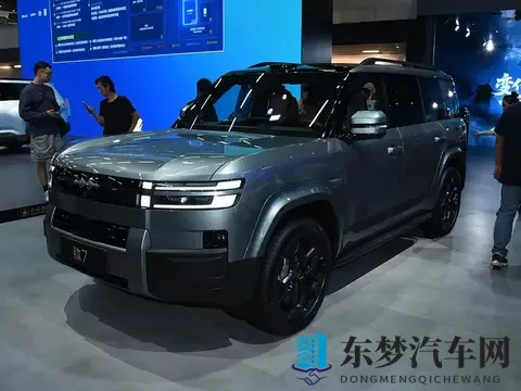 刚上市就成为了“方盒子销冠”！方程豹钛7凭啥如此受欢迎？-3