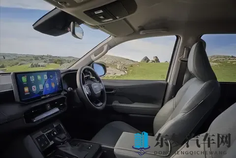 丰田在泰国发布第九代大改款的皮卡车型Hilux，纯电版续航240公里-3