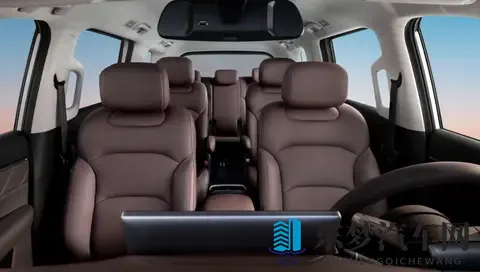 73万起售！五菱星光730上市，15T动力+侧滑门，纯电续航500公里-1