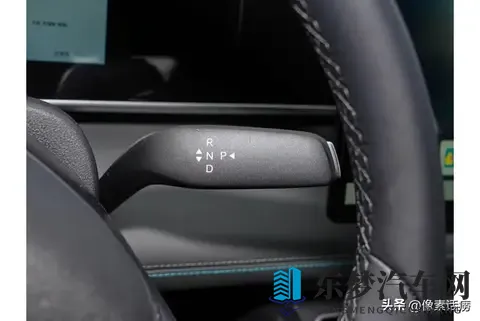 9万级卷王焕新！2026款秦L DM-i实测：续航油耗双突破，还降了价？-2