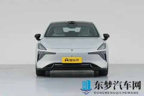 26款深蓝L06，轴距2米9，续航670公里，3C快充，156寸向日葵屏-1