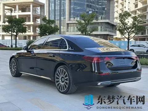 准新二手奔驰E级：2024款，1万公里，轻混动力依旧丝滑！-2