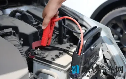 汽车电瓶寿命藏玄机：4个信号提醒你该换了-3