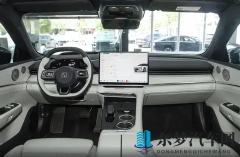 26款ZEEKR 001：在熟悉与新鲜之间，寻找属于自己的节奏