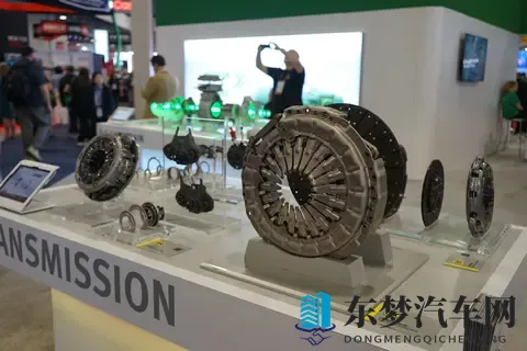 免费国精产品自偷自偷2023：2023免费精选好货共享盛宴