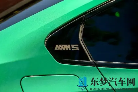V8双涡轮增压+插电，强大的背后是坚持还是妥协？试驾BMW M5！-1
