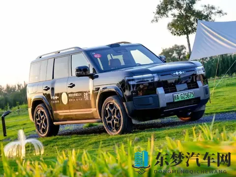 刚上市就成为了“方盒子销冠”！方程豹钛7凭啥如此受欢迎？-1