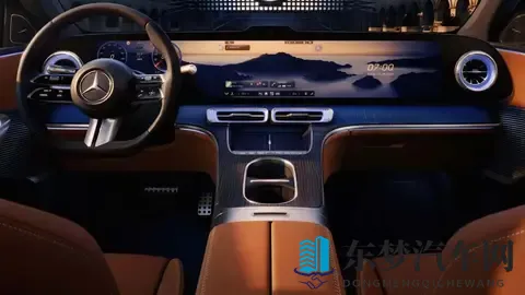 奔驰“开炮”、宝马“沉浸屏”、奥迪“新旧混搭”，谁更领先？-1