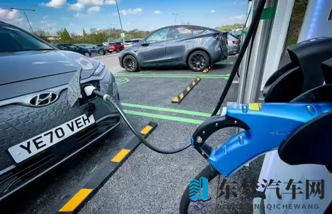 第五代瑞虎8限时929万起；零跑A10谍照曝光；新款吉利豪越L亮相-1