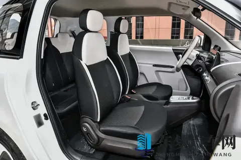 三款长安 Lumin 横评：看本质，这款车才是性价比的最优解-2