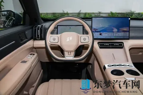 顶配1499万，轴距2米82，5_7座任选，20T+8AT+可调悬架，值吗？-1