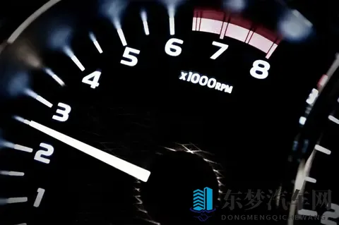 厂家说2500转热效率最高，为啥现实这么开却很费油