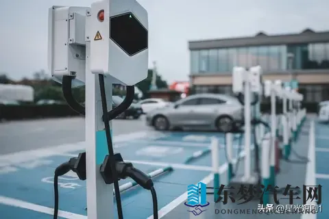 中国固态电池引爆能源革命能量密度720Wh_kg电动车续航将破千公里-2