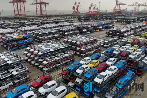 从“救世主”到“被规训”?一场“亲兄弟”间利益博弈正浮出水面-3